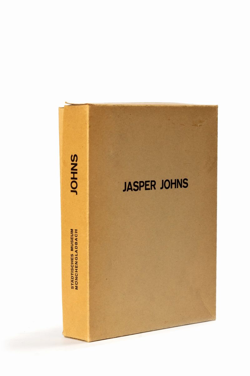 Jasper Johns - A Rose is a Rose is a Rose, rosa di plastica e tre fogli arrotolati