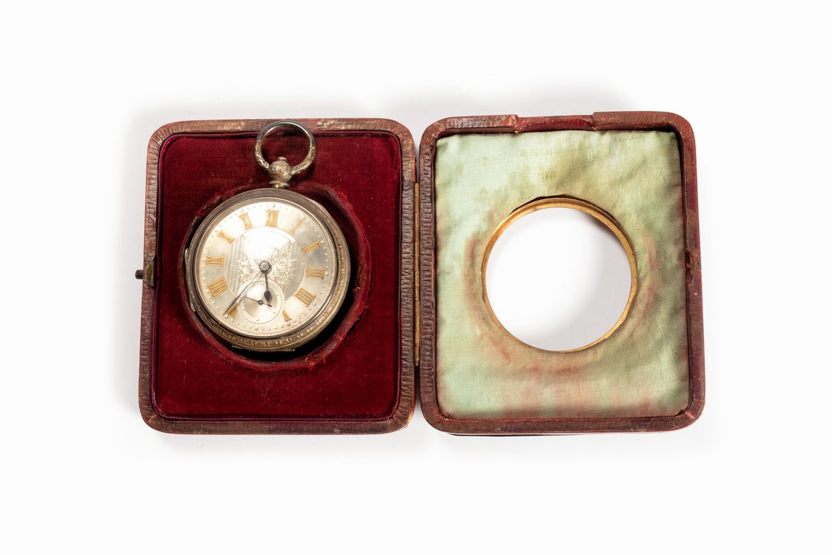Orologio da Tasca con Porta Orologio, in Argento, Inghilterra Secolo XIX