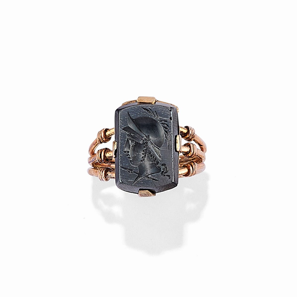 Anello e Coppia di Orecchini con Cammei