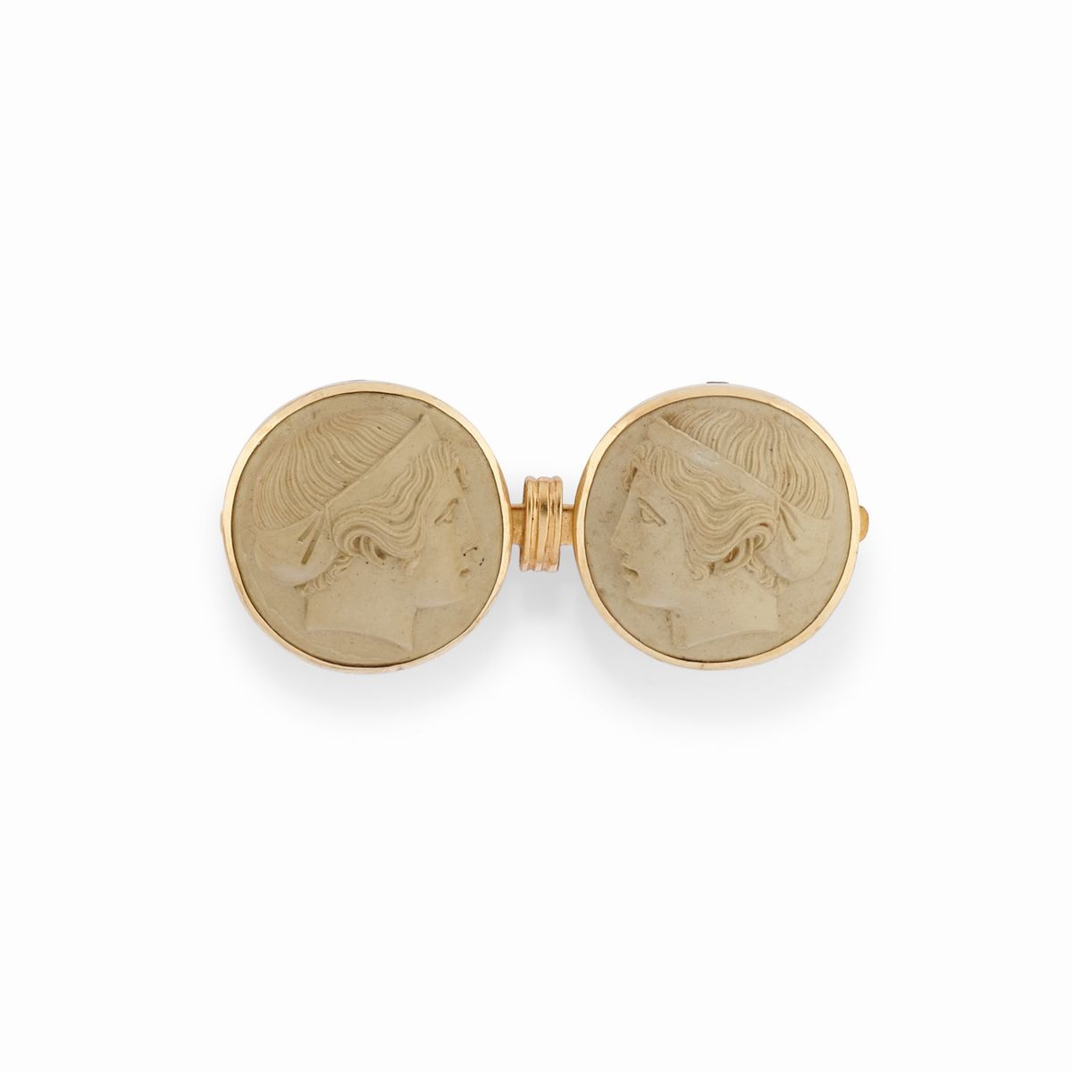 Due spille in oro giallo 18k con cammei femminili in pietra lavica