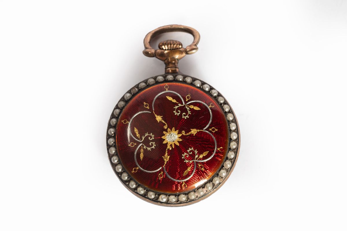 Orologio da Tasca in Metallo Dorato e Smalti, con Perline sul Bordo, Fine Secolo XIX