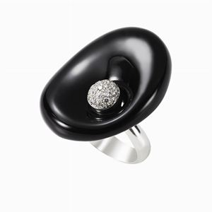 Anello in argento, smalto, onice e 
cubic zirconia
