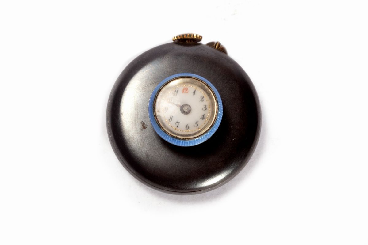 Orologio a Bottone con Smalti Guilloché, Inizi Secolo XX