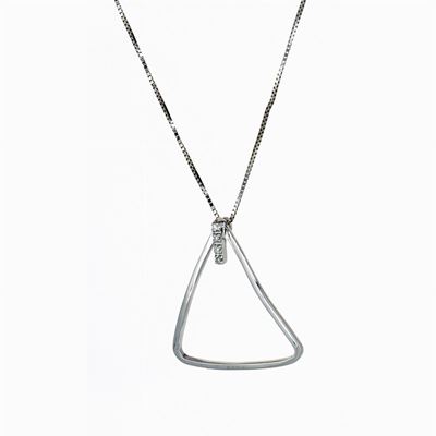 Collana girocollo in oro bianco 18K con pendente triangolare in diamanti