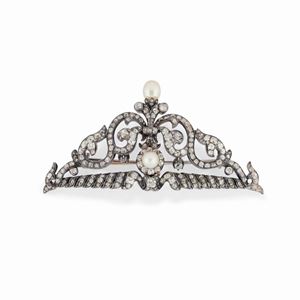 A silver, 18k yellow gold, diamond and pearl brooch, 19th Century