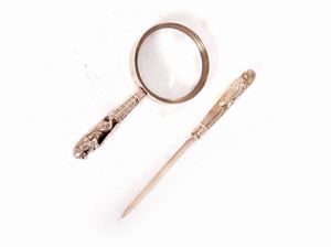  - Lot consisting of magnifying glass and letter opener in silver en pendant, England 19th century
