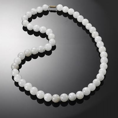 Collana in giadeite con sfere di mm. 12,00/14,00