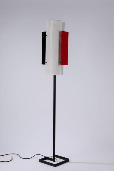 Lampada da terra modello 315, metallo laccato e plexiglass