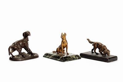 Lotto di Tre Sculture in Bronzo Raffiguranti Cani, Fine Secolo XIX - Inizi Secolo XX
