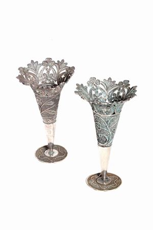  - Pair of jars in silver filigree, late 19th century