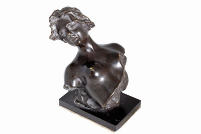 Scultura in Bronzo a Patina Scura Raffigurante Busto Femminile, Napoli Inizi Secolo XX