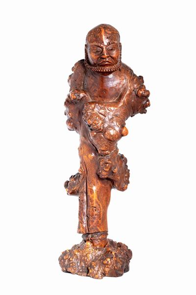 Scultura in radica raffigurante divinità Taoista, Cina, Dinastia Qing, altezza 36,5 cm