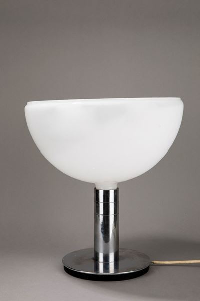 Lampada da tavolo modello AM/AS, vetro bianco e ottone cromato, 1969