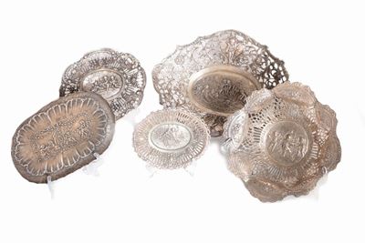 Lotto Composto da Quattro Cestini e un Piattino in Argento, Secoli XIX - XX