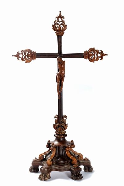 Antico Crocifisso in Legno