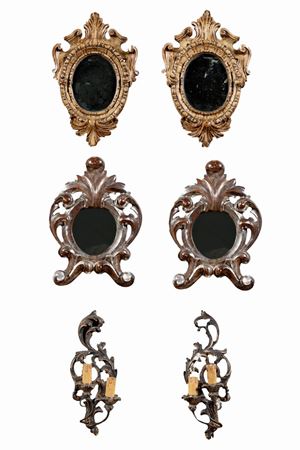 Two pairs of small mirrors and a pair of lacquered and mecca wood appliques, 20th century