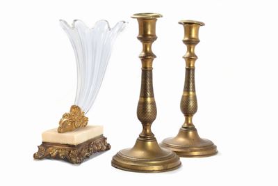 Lotto Composto da un Vaso in Cristallo e Bronzo Dorato a Forma di Cornucopia e una Coppia di Cand...
