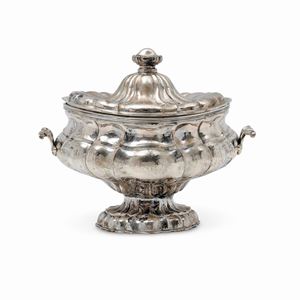 A silver tureen, Italy 20th Century