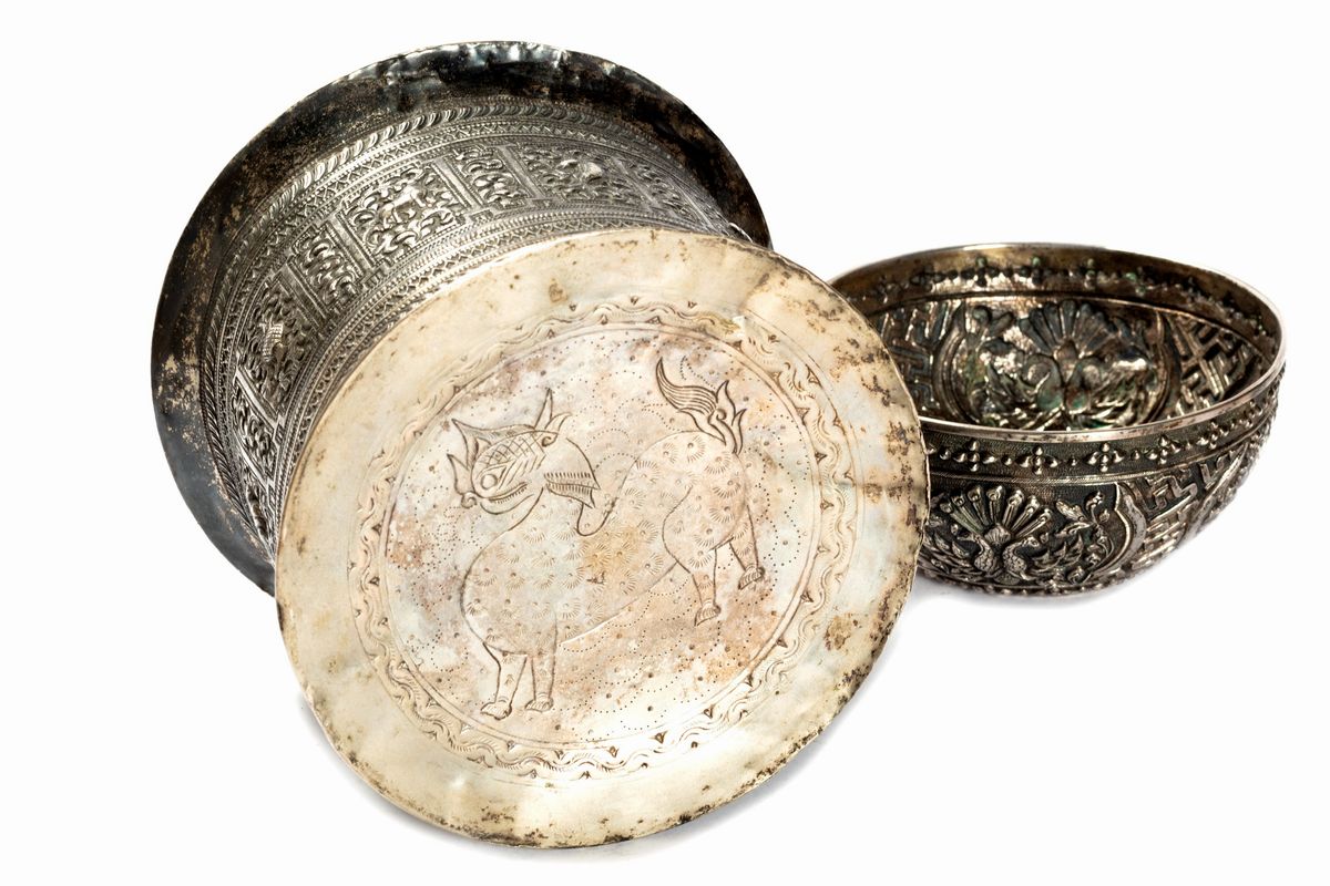 Scatole e coppetta in argento, Medio Oriente, secolo XIX