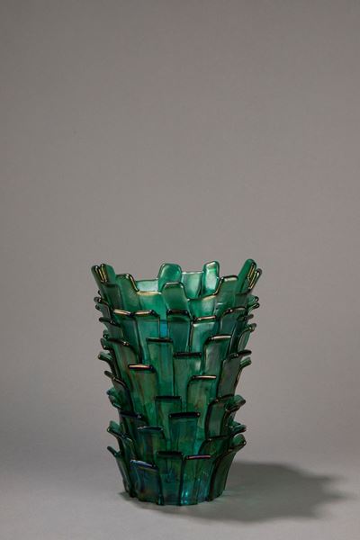 Vaso modello Ritagli, vetro soffiato e iridato, 1989
