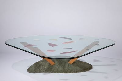 Tavolino modello Artifici, 1980 ca., base in sabbia e quarzo