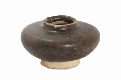 Giara Jizhou, Cina, dinastia Song, ceramica, altezza cm 4