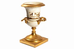 Painted white porcelain vase, with gilded wood base and handles, 19th century