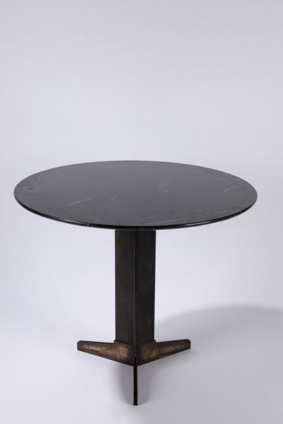 Coffee table in marmo nero Marquinia e finiture in ottone