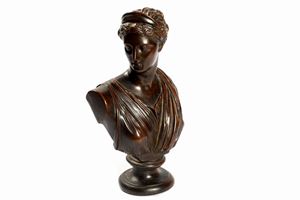 Scultura neoclassica in bronzo raffigurante busto di Diana, secolo XIX