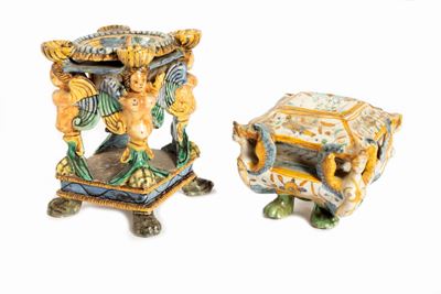 Lotto Composto da Due Calamai in Maiolica Policroma, Fine Secolo XIX