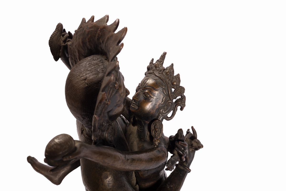 Scultura tibetana in bronzo raffigurante Mahakala, cm 39 x 28