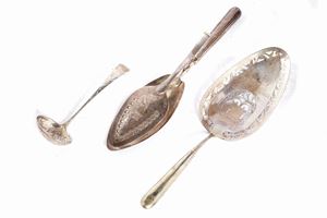  - Lot consisting of a pliers, a small shovel and a small ladle, late 18th - early 19th century