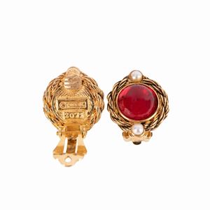 Metal gilt earrings