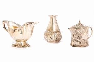  - Lot consisting of three silver pieces, 19th - 20th centuries