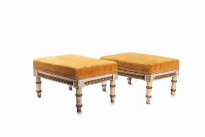 Coppia di Pouf in Legno Laccato e Dorato, Fine Secolo XVIII