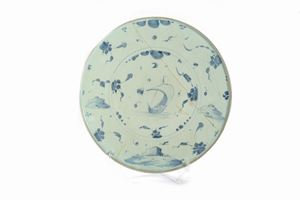  - White and blue majolica plate, Faenza 17th - 18th centuries