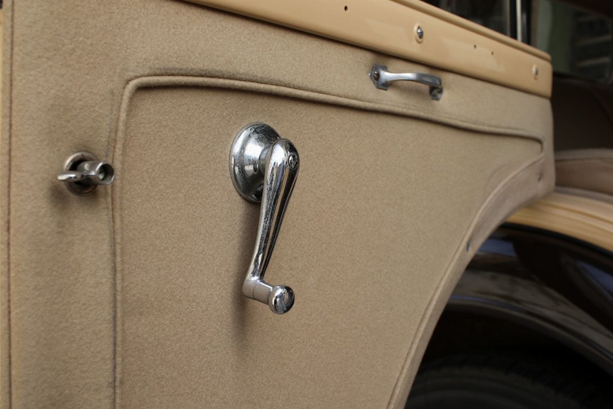 1934 Lancia Augusta Berlina (viotti)