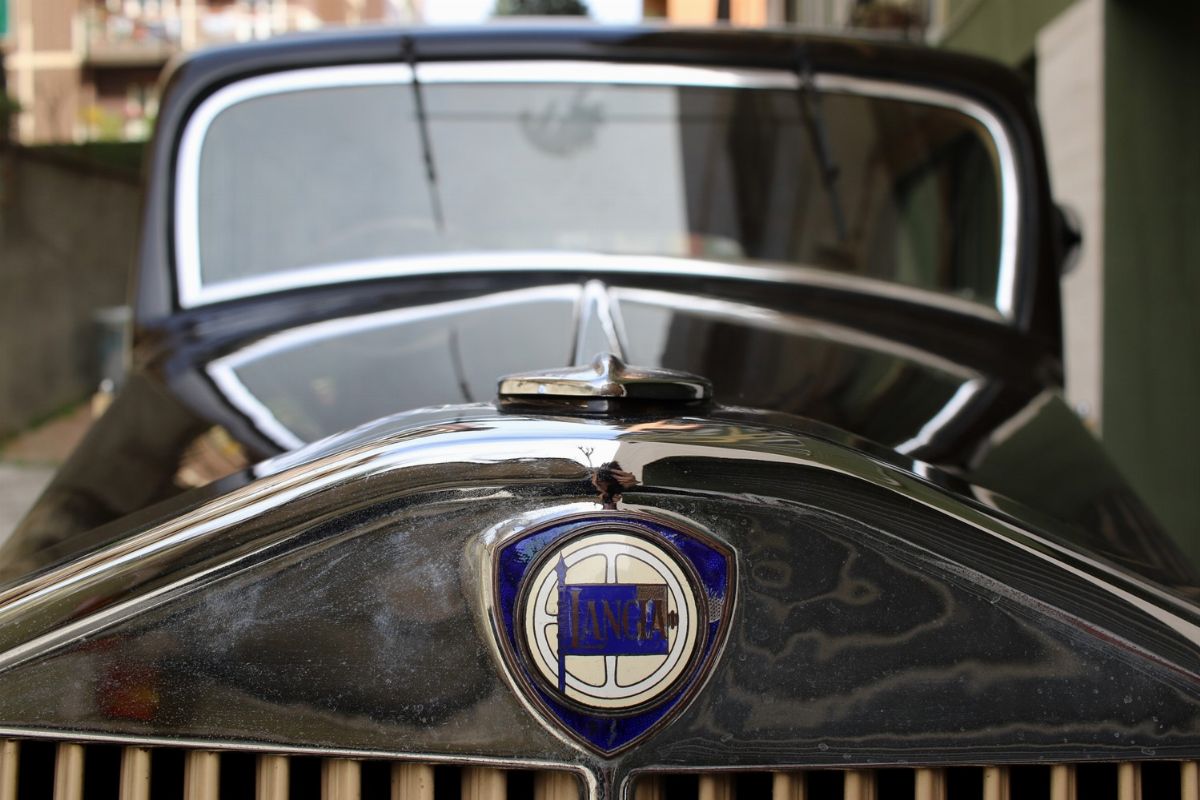 1934 Lancia Augusta Berlina (viotti)