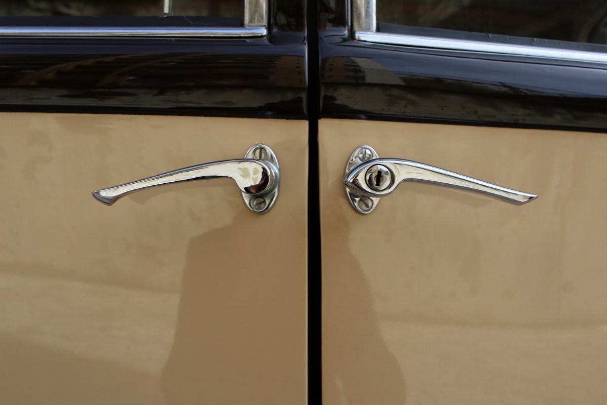 1934 Lancia Augusta Berlina (viotti)