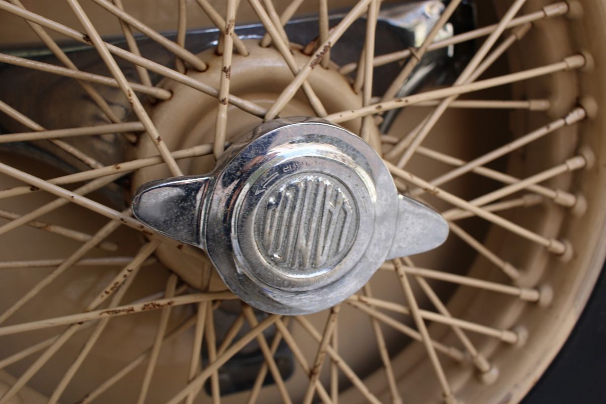 1934 Lancia Augusta Berlina (viotti)