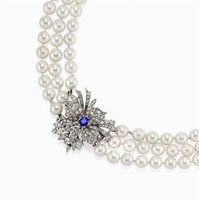 Collana in Oro Bianco 18k, Perle Coltivate, Zaffiro e Diamanti