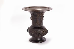 Vaso in bronzo con ampio orlo svasato, Cina fine dinastia Ming