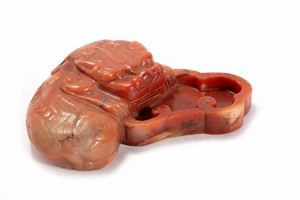 Ink holder in hard stone with Shishi lion, China, 20th century