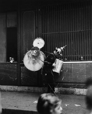 L'homme orchestrà, Paris