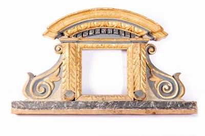 Fregio in Legno Laccato e Dorato, Secolo XVII