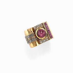 Anello in oro bicolore 18k, rubini e diamanti