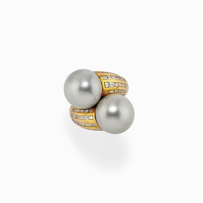 Anello in Oro Giallo 18k, Perle Coltivate e Diamanti