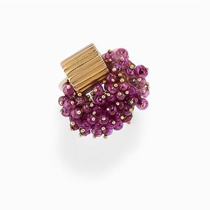 Anello in oro 9k e rubini