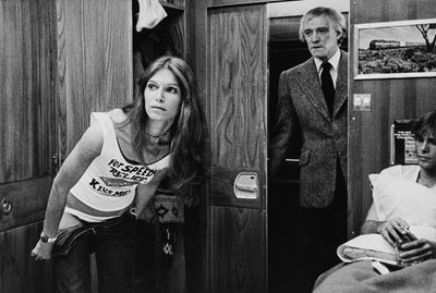 Ann Turkel, Richard Harris e Raymond Lovelock in "cassandra Crossing"