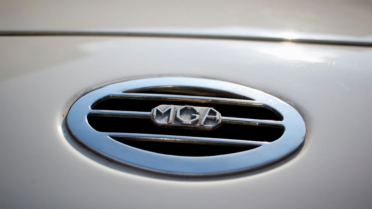 1957 Mga 1500 (mg)